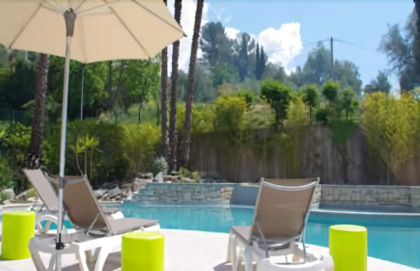 La Tour Carree - Grasse Sud Hotel Peymeinade Buitenkant foto